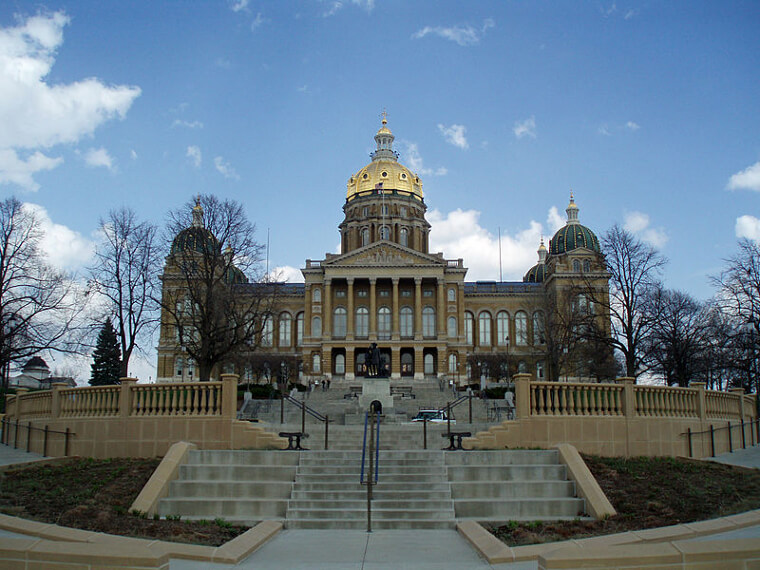 Iowa - 55.5% Outbound Rate