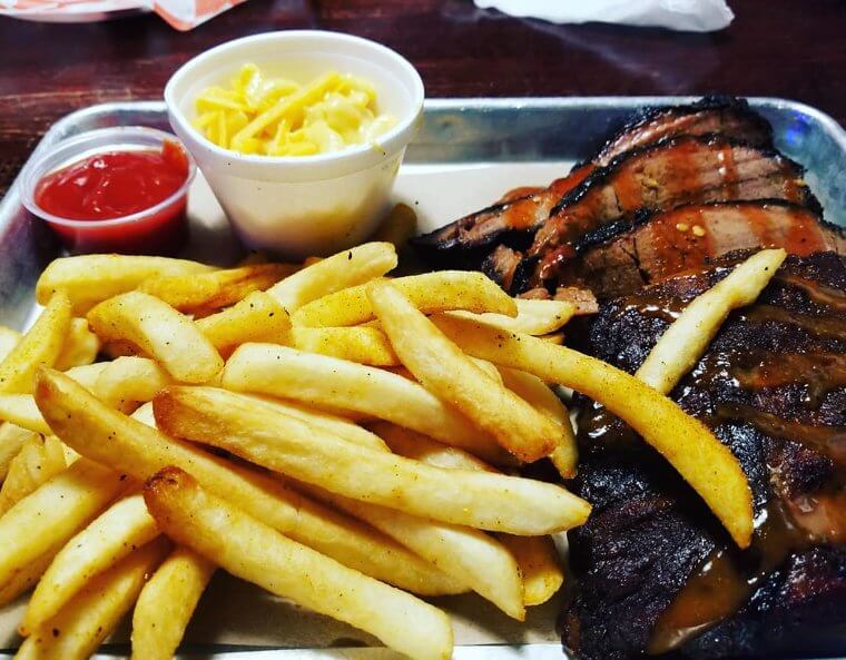 17th Street Barbecue in Marion, Illinois