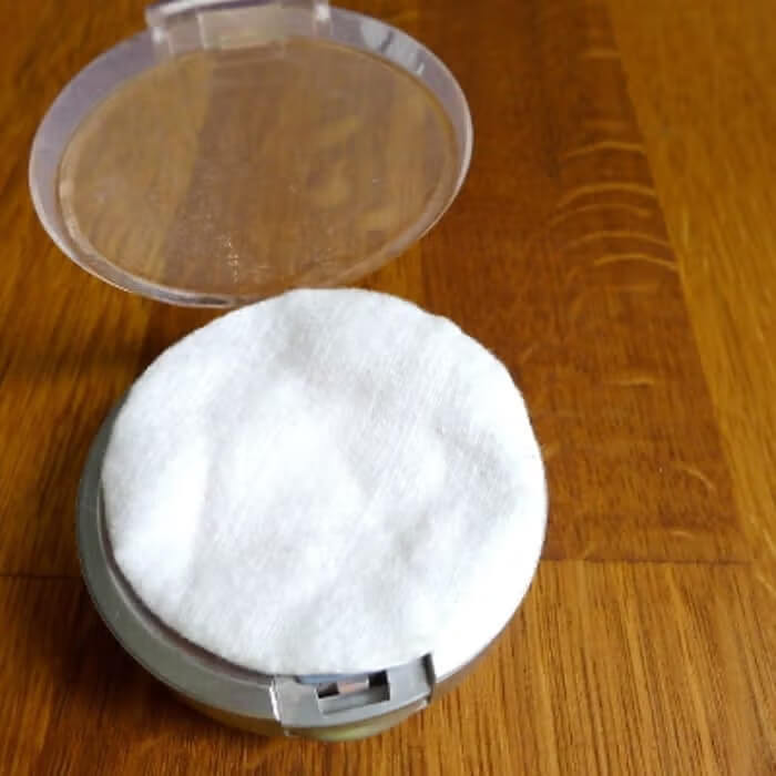 Cotton Pads Can Save Your Cosmetics From Spilling During Travel