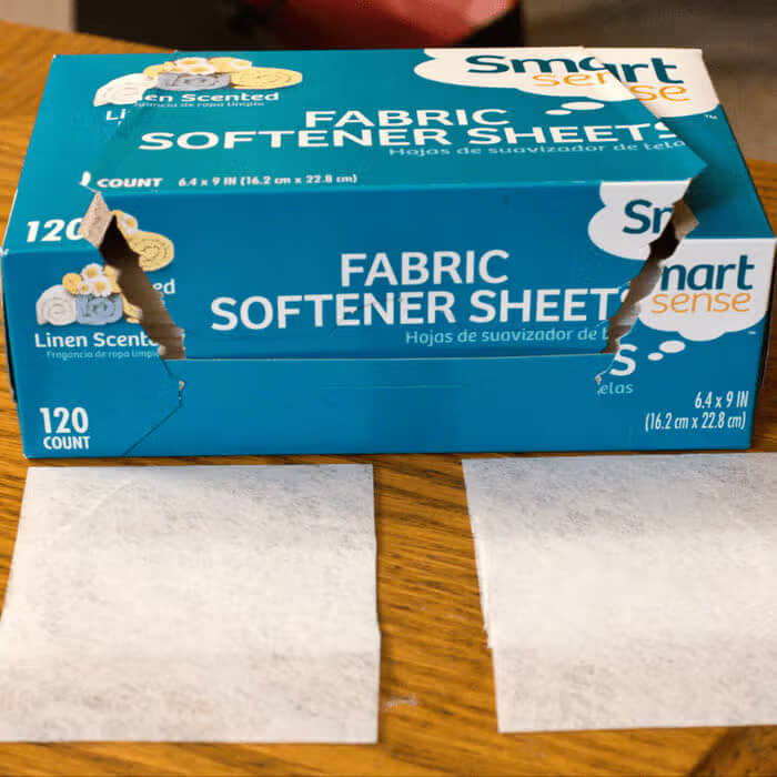 Prevent Smelly Suitcases With Dryers Sheets