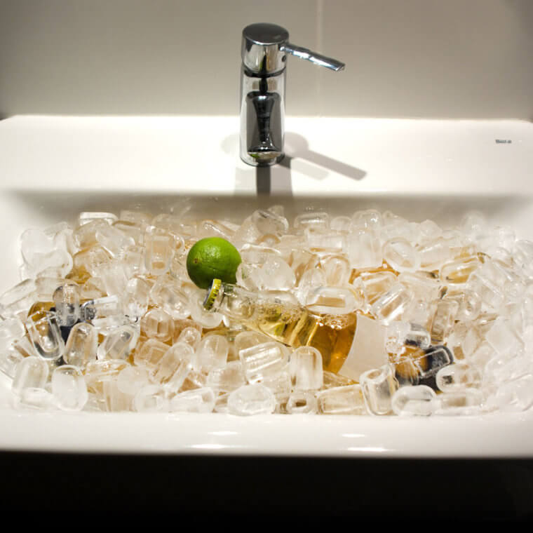 No Minibar in the Room? Do This to Chill Your Drinks