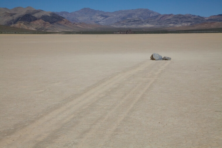 ​Death Valley’s Sailing Stones