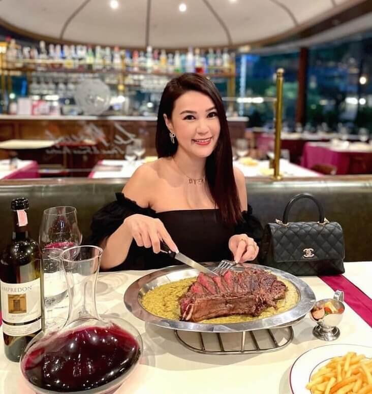 Fine Dining Restaurants Often Offer Discounts on the First Day of Cruising