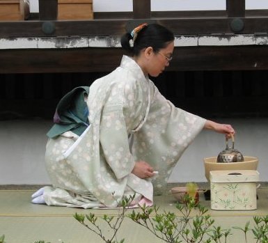 Japanese Ceremonies Require Flexibility
