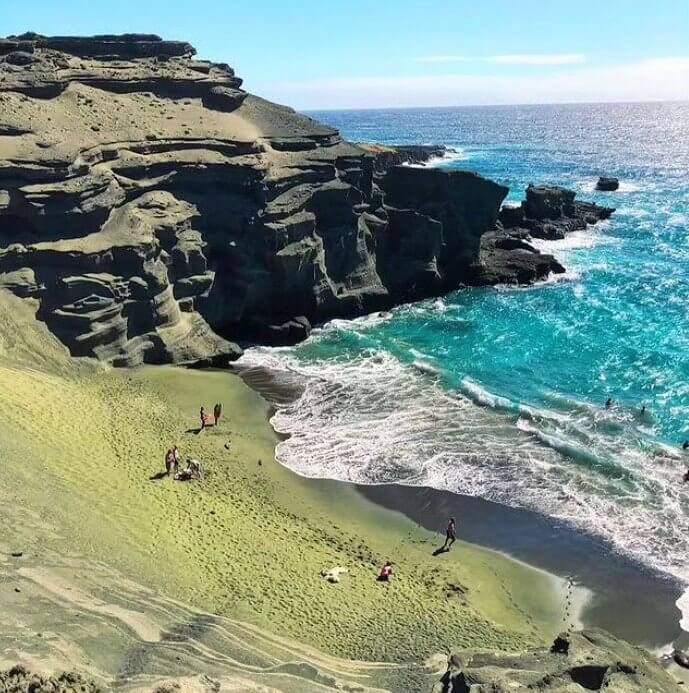 The Beaches in Hawaii Come in so Many Different Colors
